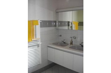 Svizzera Privát Sagogn, Esterno